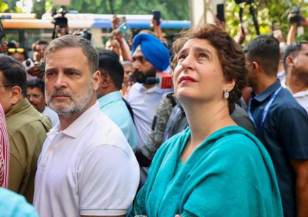 Rahul Gandhi, Priyanka released after hours in detention following Opposition protest (Lead)