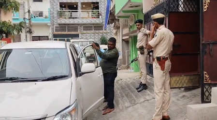 Vigilance arrests Bihar clerk for allegedly taking Rs 20,000 bribe; EOU raids engineer in DA case