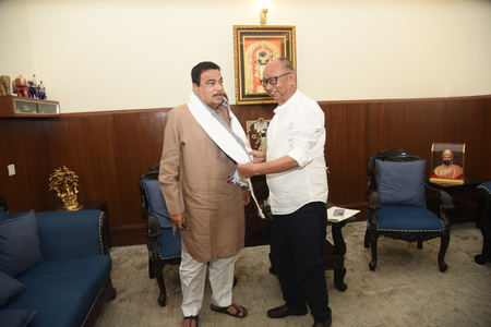 Union Minister Gadkari assures Manipur CM of Centre’s support for NH projects, other issues