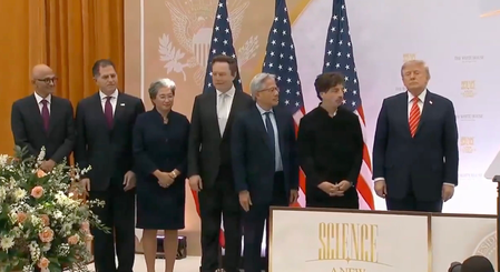 Trump sets 2028 target for quantum computing
