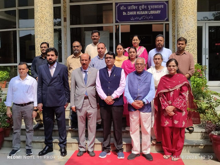 JMI hosts delegation from the National Library and Archives of the UAE