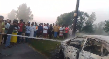 UP: Driver burnt to death as moving car catches fire in Barabanki