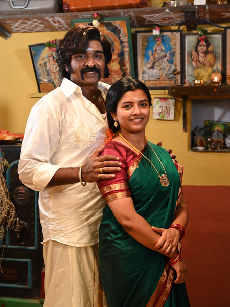 Lijomol Jose expresses heartfelt gratitude to the team of ‘Baththa’
