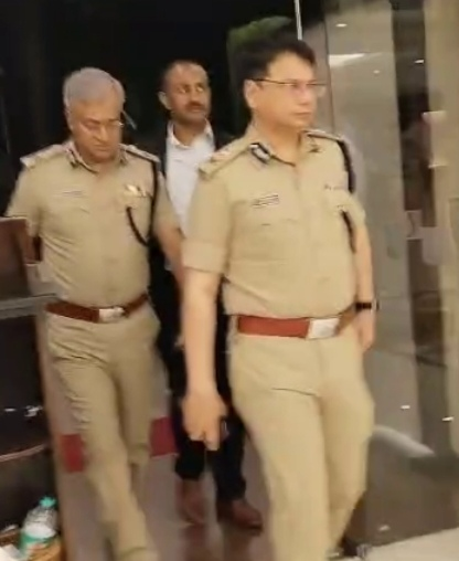 Bengaluru police conduct late night raids on 400-500 pubs, bars across city