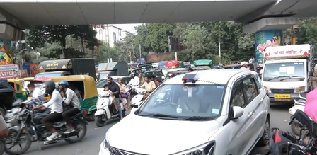 Stones pelted at bus carrying detained CJP protesters in Delhi’s Jhandewalan