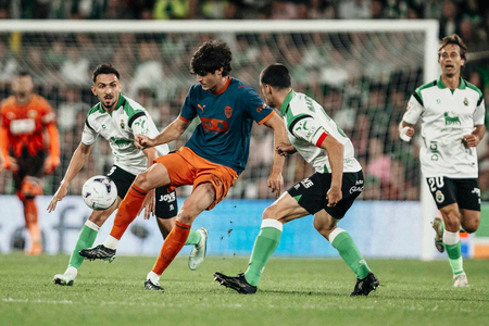 La Liga: Valencia play 2-2 draw with Racing Club, Sociedad survive Deportivo fightback
