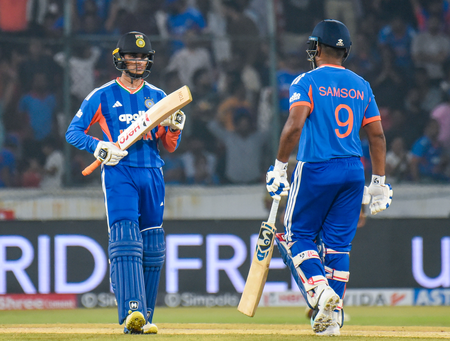 If batters don’t take responsibility, this Indian side will not succeed: Gavaskar