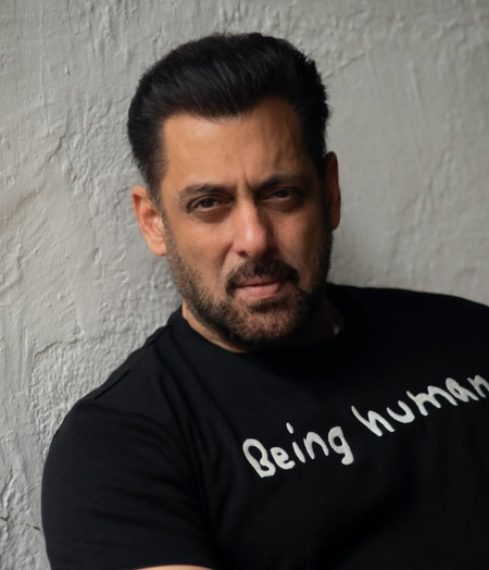 Karisma Kapoor reveals Salman Khan has sweet tooth