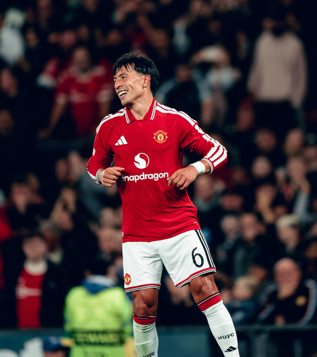 Martinez apologises to Man United over controversial remarks