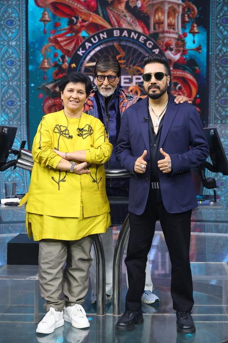 Big B reveals Mika Singh gifted him a grand piano despite knowing he can’t play it