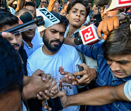 Delhi Police invoke ‘prohibitory’ orders to stop CJP’s Tiranga Yatra; founder Dipke, student activist Neha Bora detained (Lead)