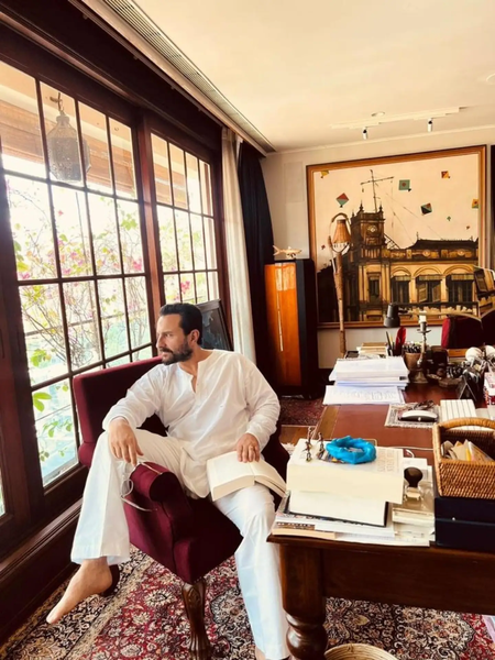Saif Ali Khan tries to ‘understand the window’s pane’ during his time in the Pataudi library