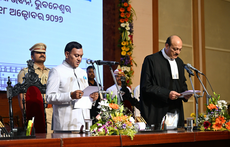Braj Mohan Ram takes oath as Odisha Governor at Lok Bhavan