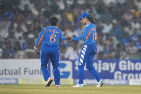 2nd T20I: Niki Prasad picks two as India women keep Zimbabwe to 102/8