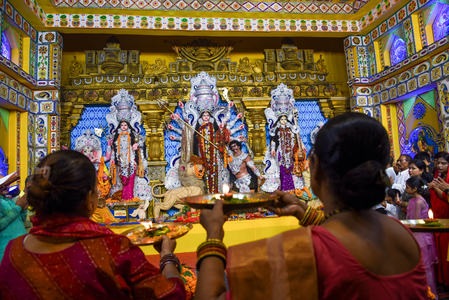 Navratri Day-9: Devotees throng temples across nation, seek blessings of Goddess Durga