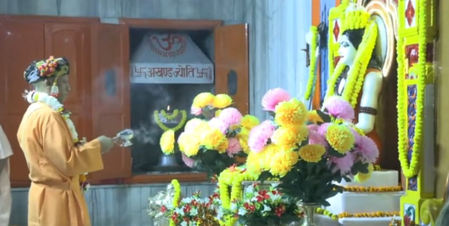 UP CM performs special Vijayadashami puja at Gorakhnath Temple