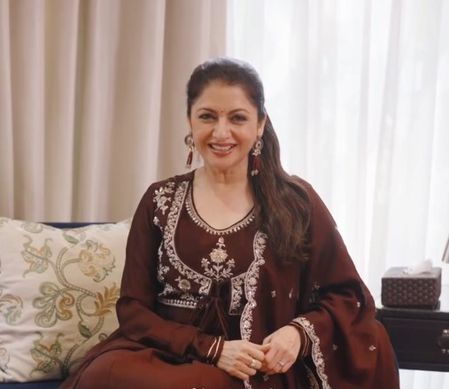 Bhagyashree urges people to burn inner evils along with Ravan this Dussehra