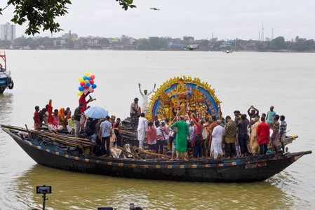 18 IPS officers to supervise immersion process in Kolkata, three other cities