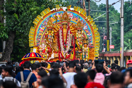Over 700 Durga idols immersed in Hooghly river till 7 p.m.