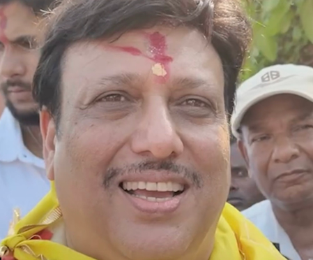 Govinda celebrates Dussehra at Jagannath Temple, offers prayers for his children
