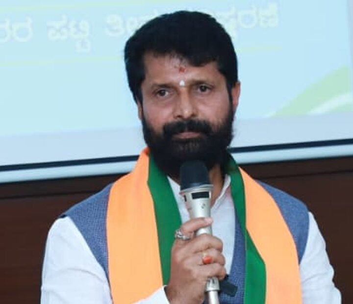 ‘File case against CM for false allegations’: Dr Ravi C.T.